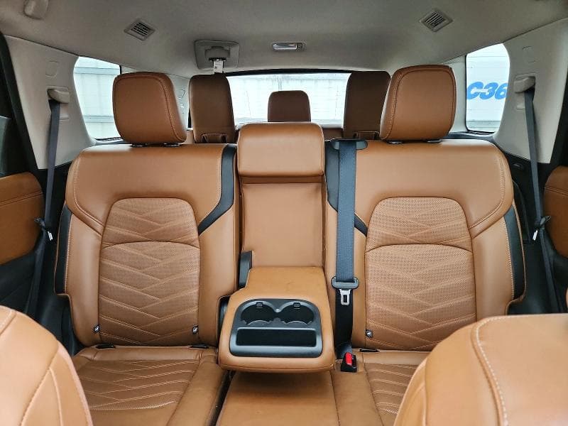 2025 NISSAN PATHFINDER PLATINUM 10