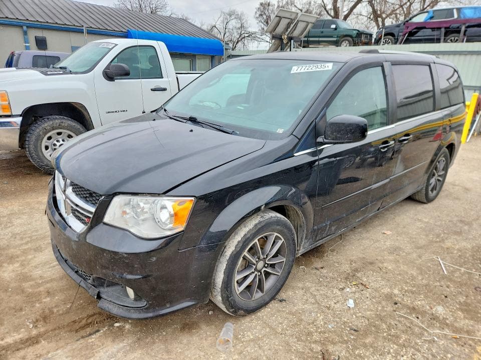 2017 DODGE GRAND CARAVAN SXT - 1