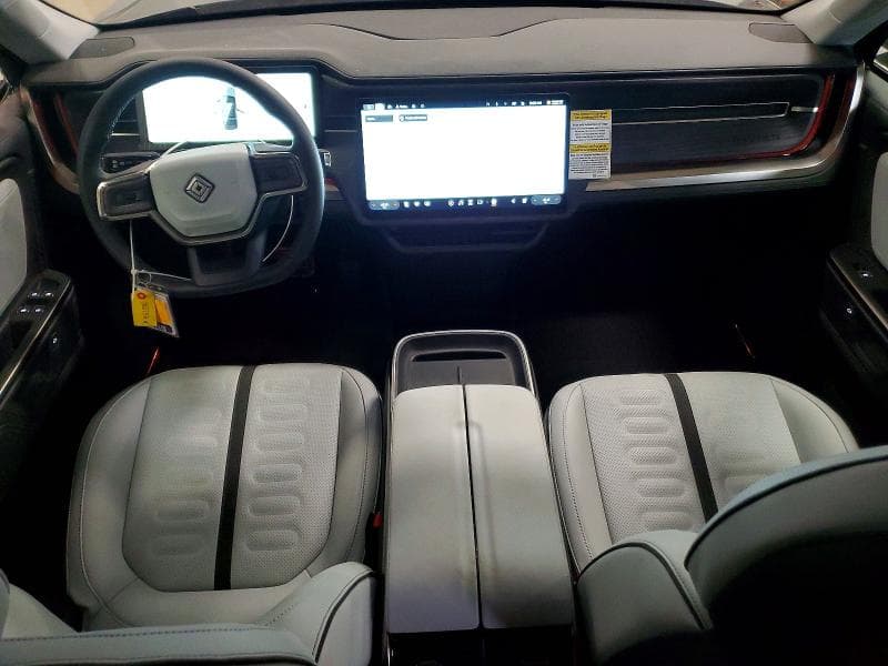 2025 RIVIAN R1S ADVENTURE 8