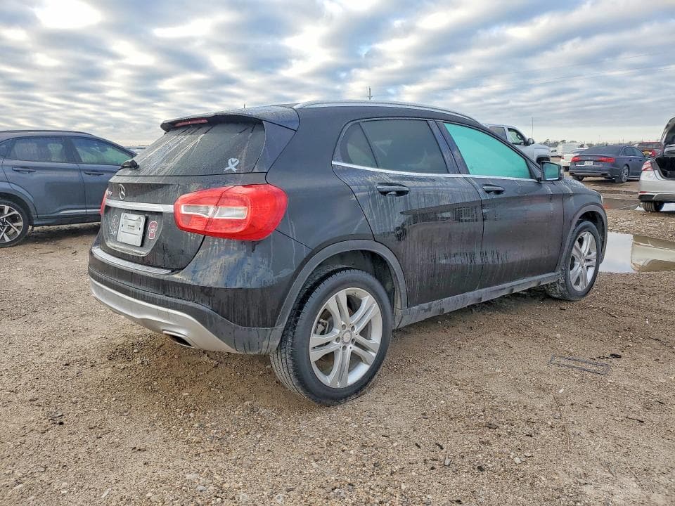 2017 MERCEDES-BENZ GLA 250 250 3