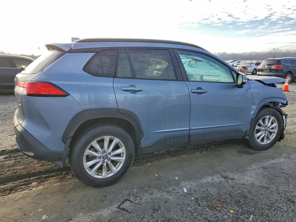 2022 TOYOTA COROLLA CROSS LE LE 3