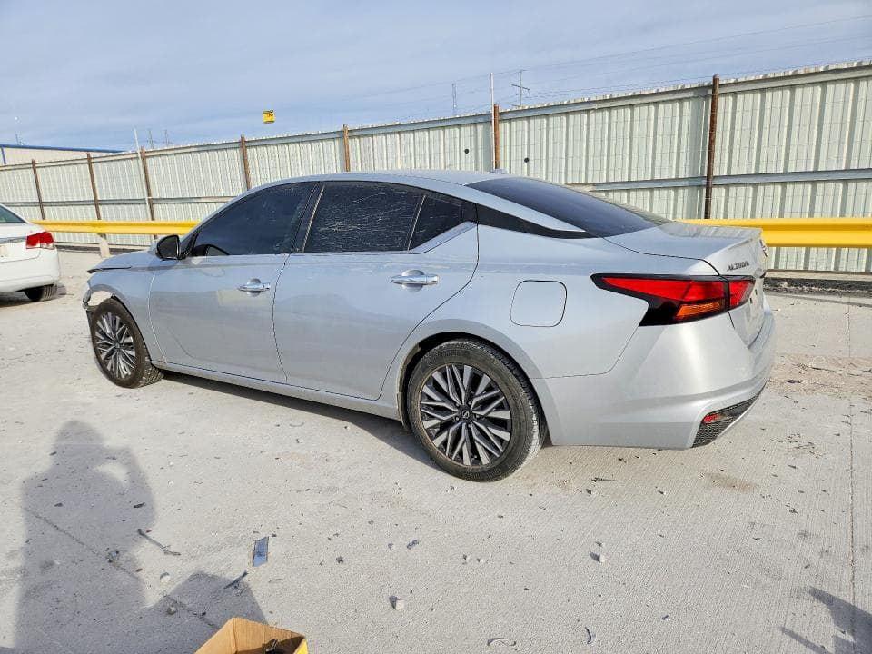 2023 NISSAN ALTIMA SV 2
