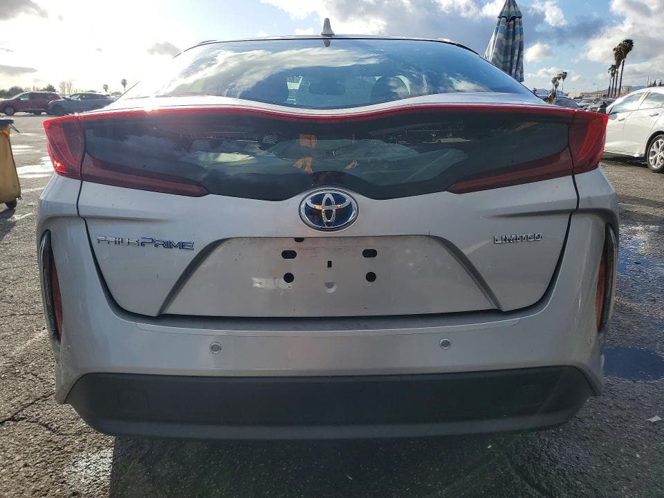2022 TOYOTA PRIUS PRIME LE LE 6