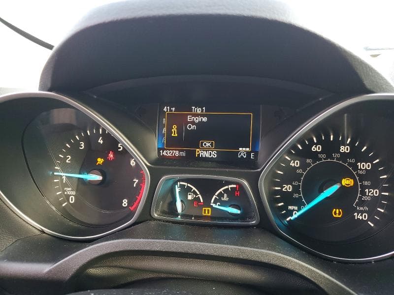 2017 FORD ESCAPE SE 9