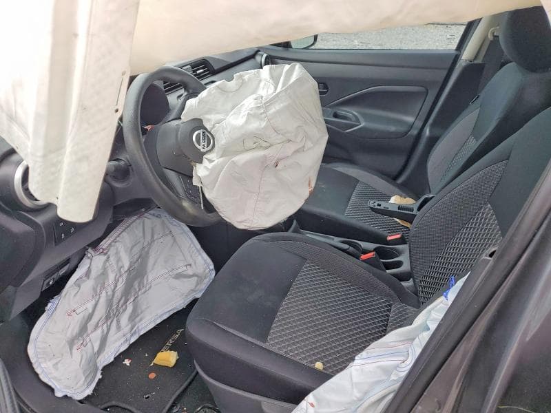 2020 NISSAN VERSA S 7