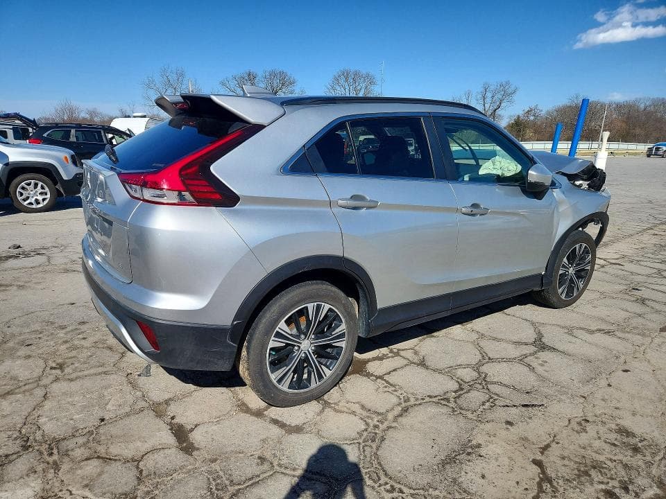 2022 MITSUBISHI ECLIPSE CROSS SE 3
