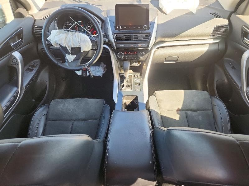 2022 MITSUBISHI ECLIPSE CROSS SE 8