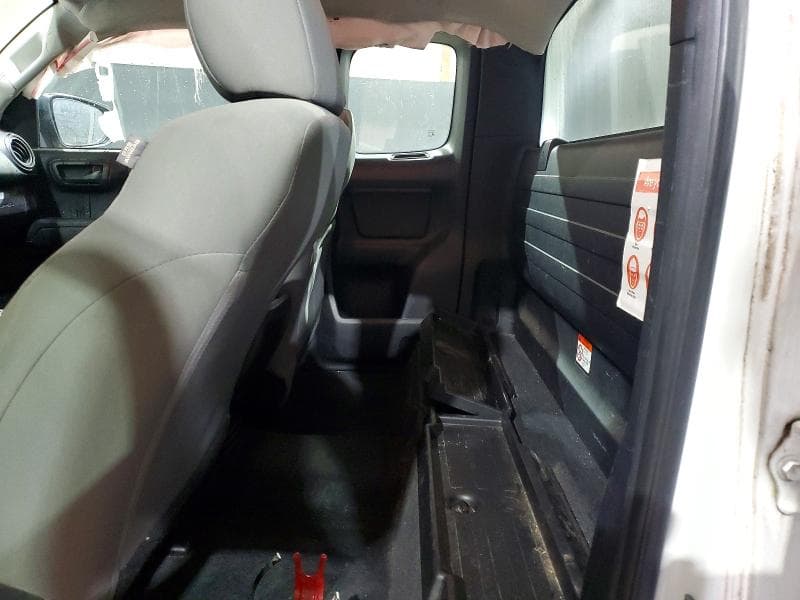 2017 TOYOTA TACOMA 10