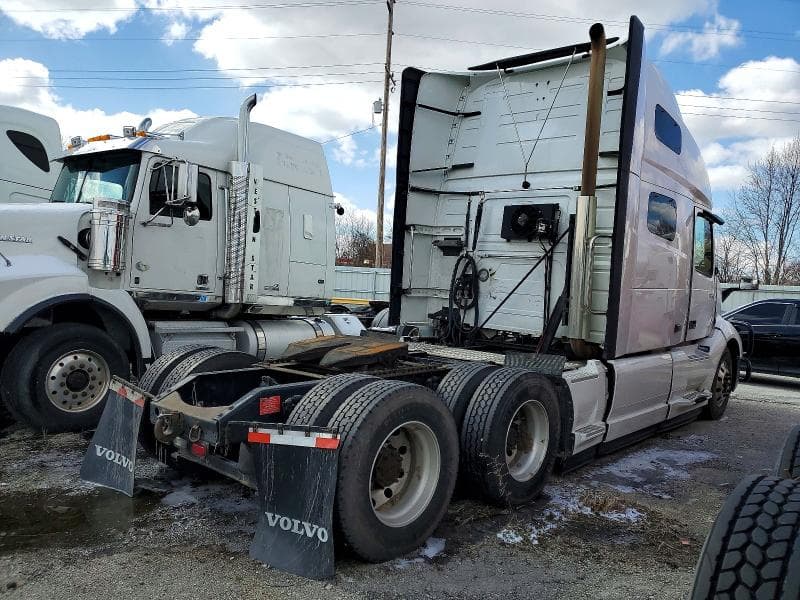 2020 VOLVO VNL SEMI TRUCK VNL 4