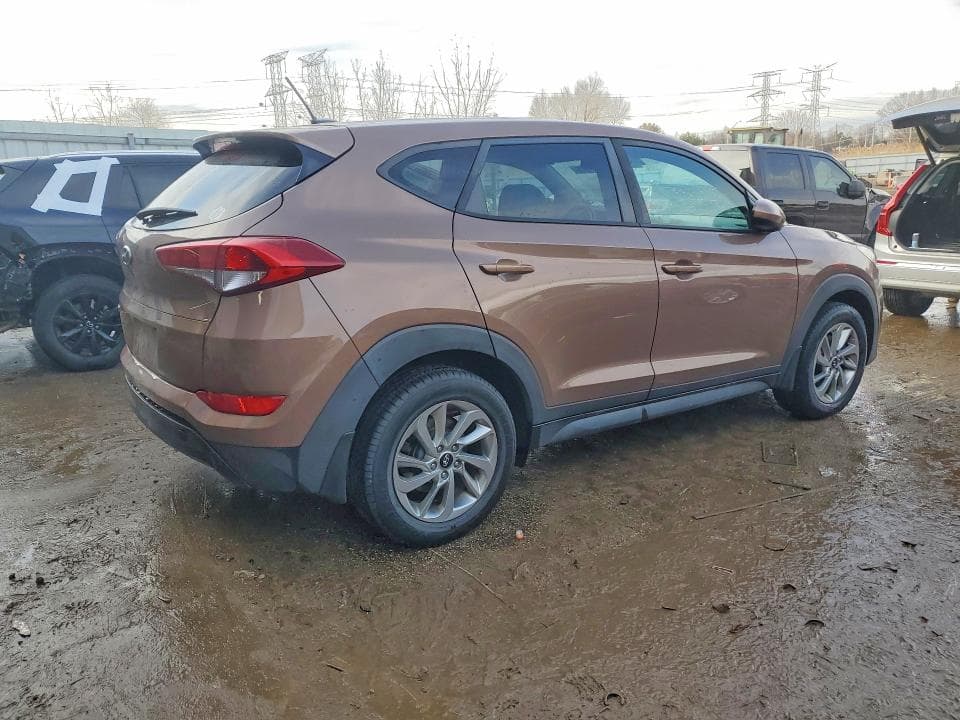 2017 HYUNDAI TUCSON SE 3
