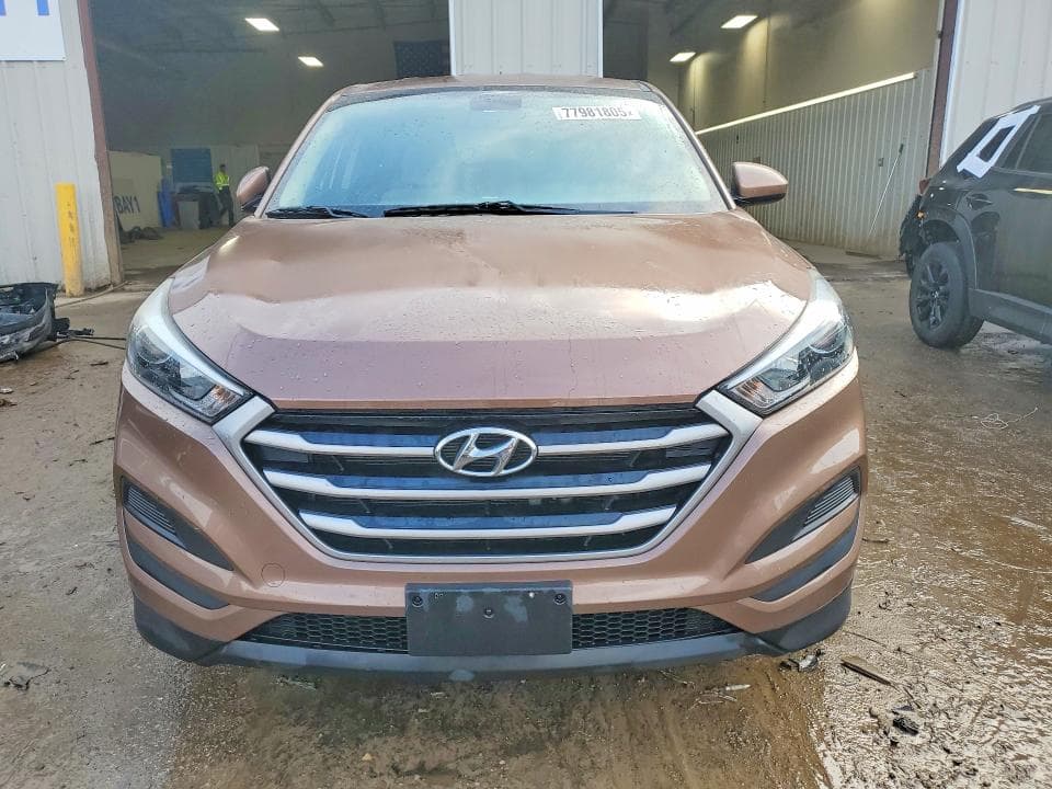 2017 HYUNDAI TUCSON SE 5