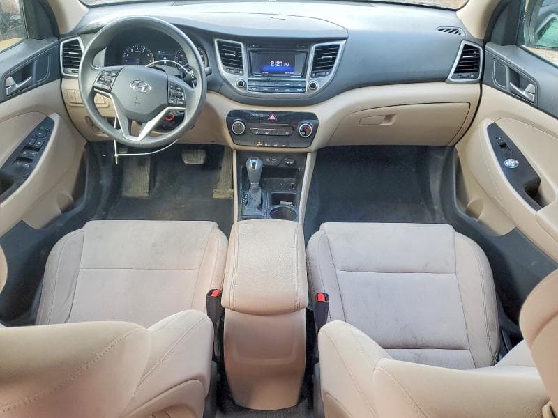 2017 HYUNDAI TUCSON SE 8