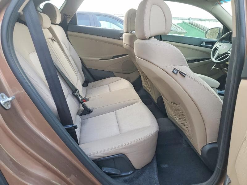 2017 HYUNDAI TUCSON SE 10