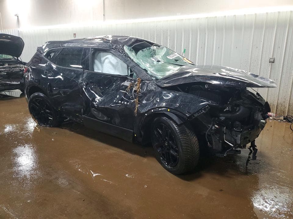 2021 CHEVROLET BLAZER 2LT 4