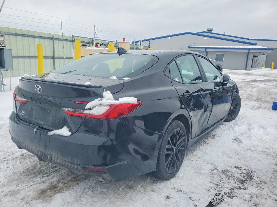 2025 TOYOTA CAMRY 3