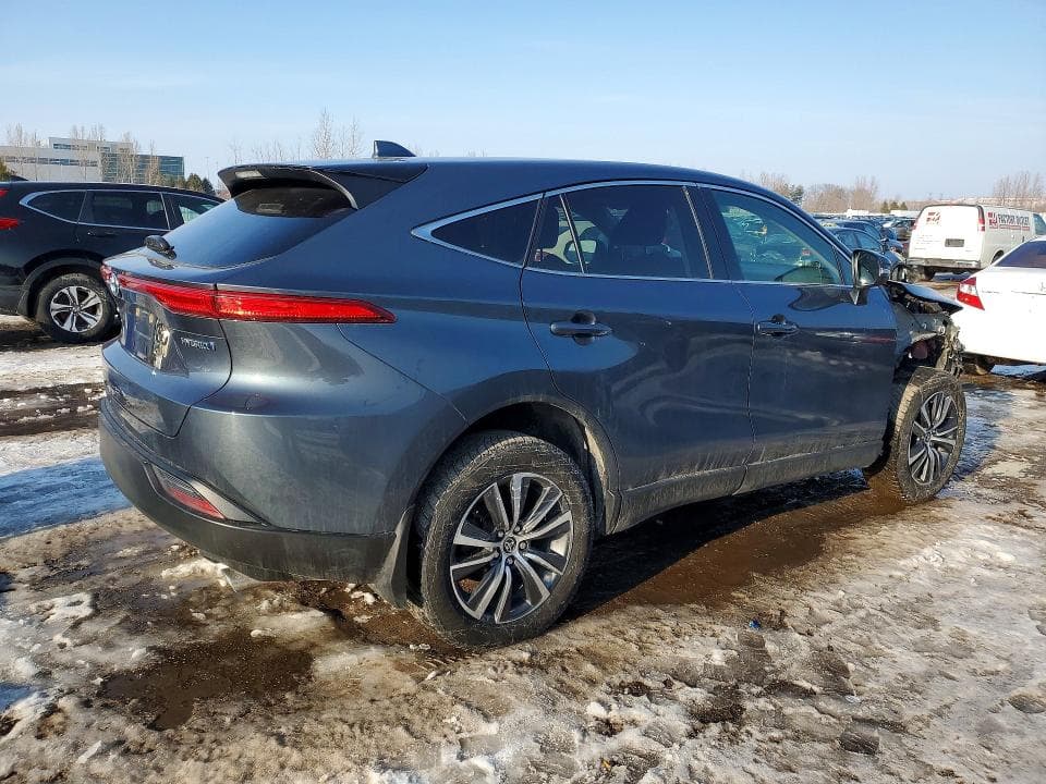 2022 TOYOTA VENZA LE 3