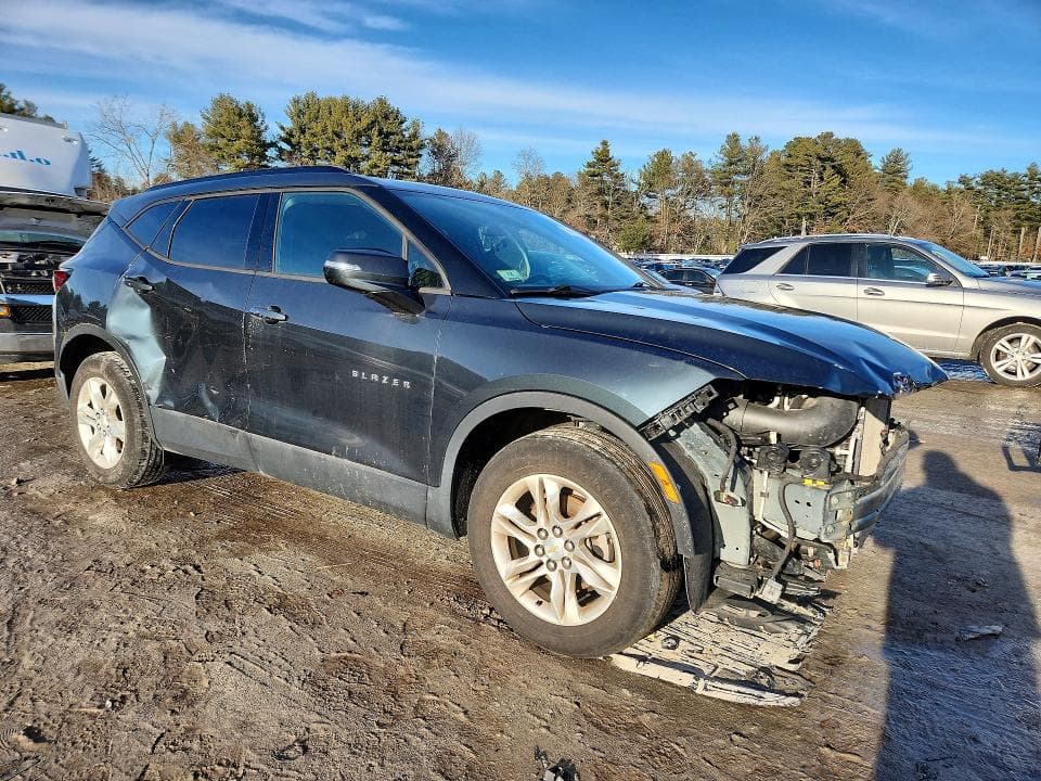 2019 CHEVROLET BLAZER 2LT 4