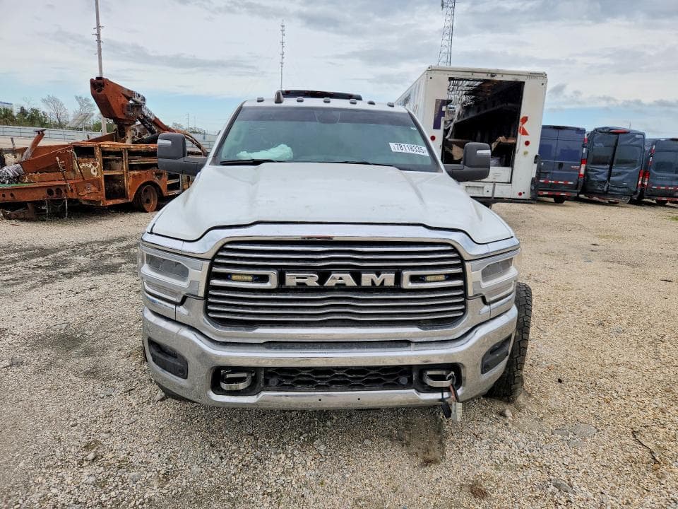 2024 RAM 3500 CAB & CHASSIS L 5