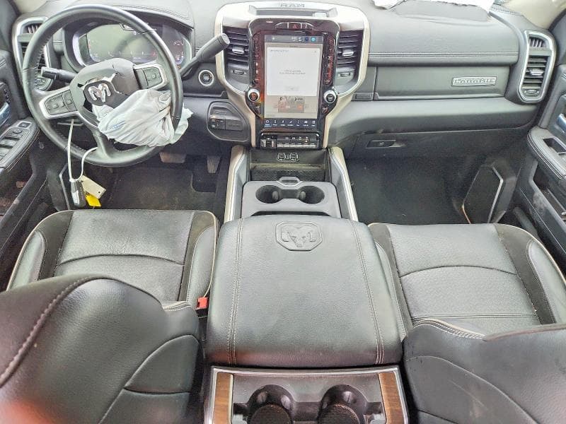 2024 RAM 3500 CAB & CHASSIS L 8
