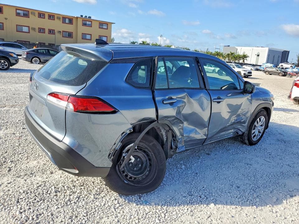 2024 TOYOTA COROLLA CROSS L 3