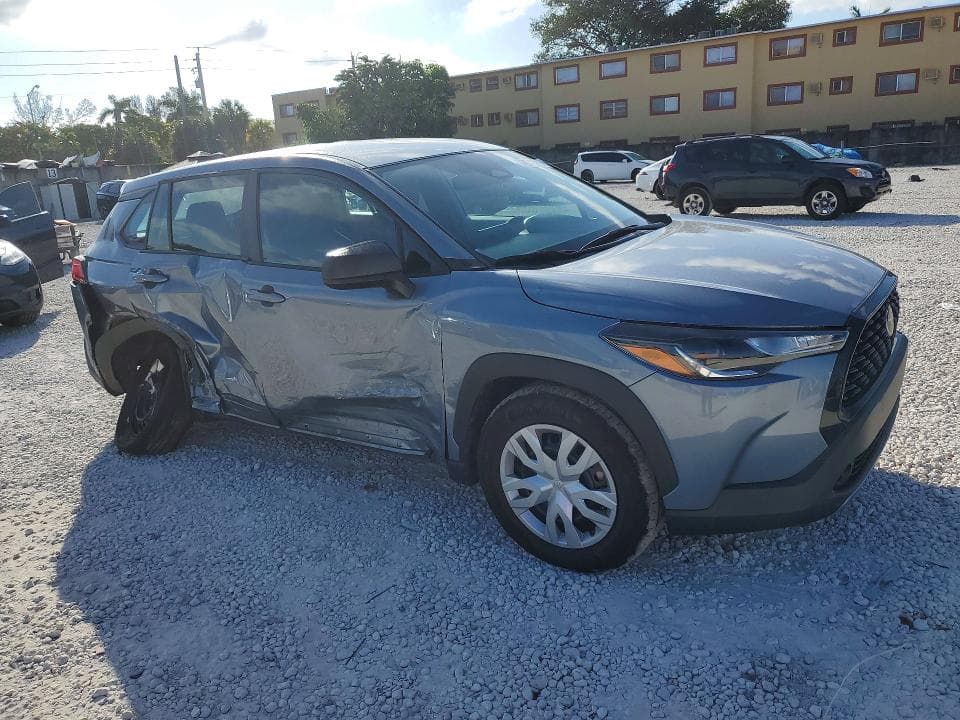 2024 TOYOTA COROLLA CROSS L 4
