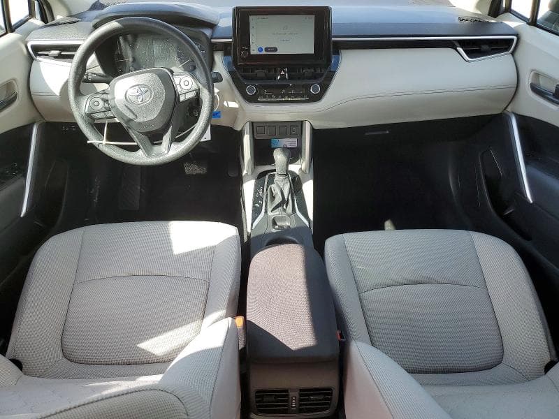 2024 TOYOTA COROLLA CROSS L 8