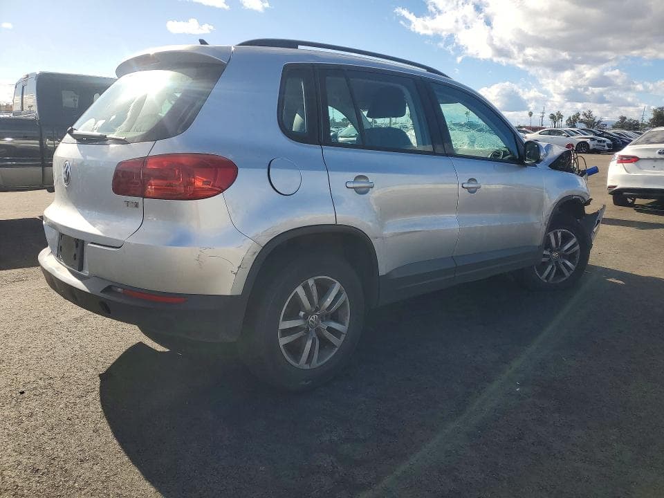 2017 VOLKSWAGEN TIGUAN S 3