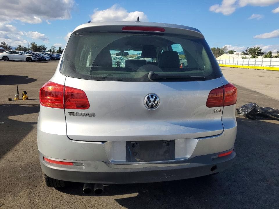 2017 VOLKSWAGEN TIGUAN S 6