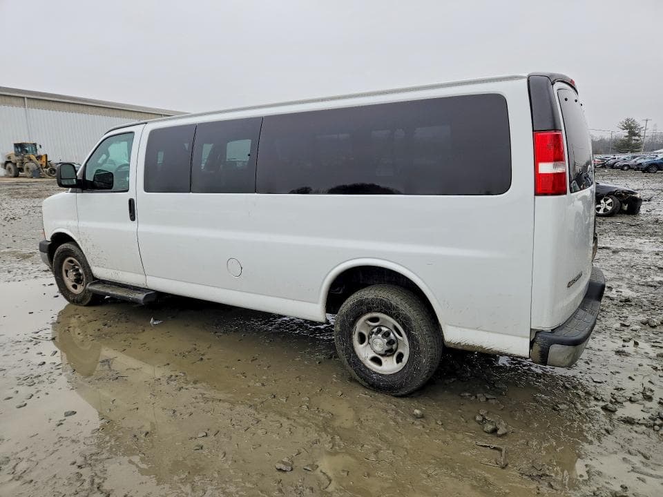 2019 CHEVROLET EXPRESS G3500 LT 2