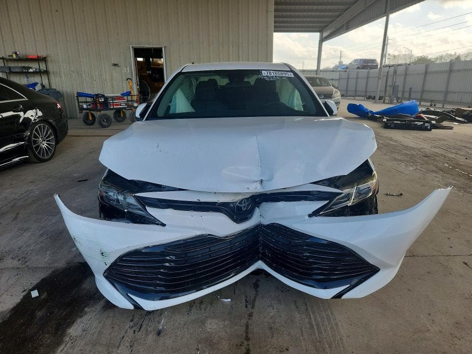 2020 TOYOTA CAMRY LE 5