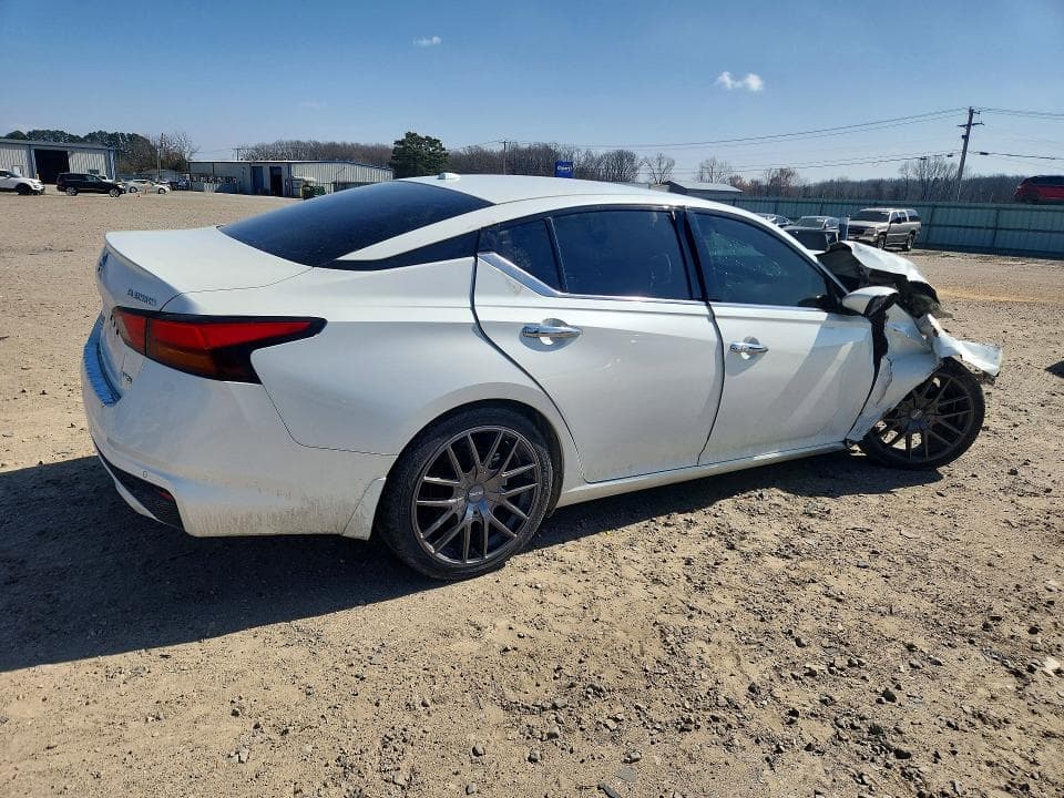 2021 NISSAN ALTIMA PLATINUM PLATINUM 3