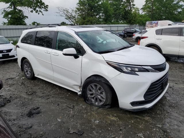 2025 TOYOTA SIENNA LE LE 5