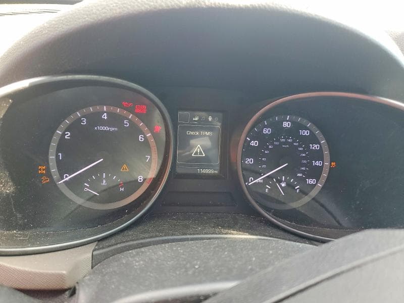2017 HYUNDAI SANTA FE SE SE 9