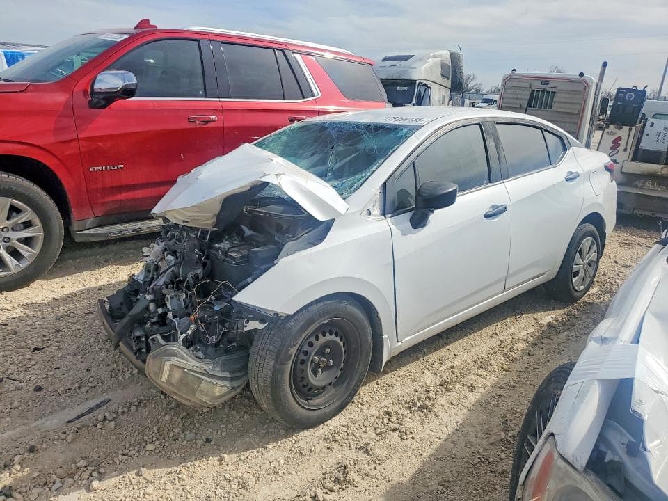 2021 NISSAN VERSA - 1