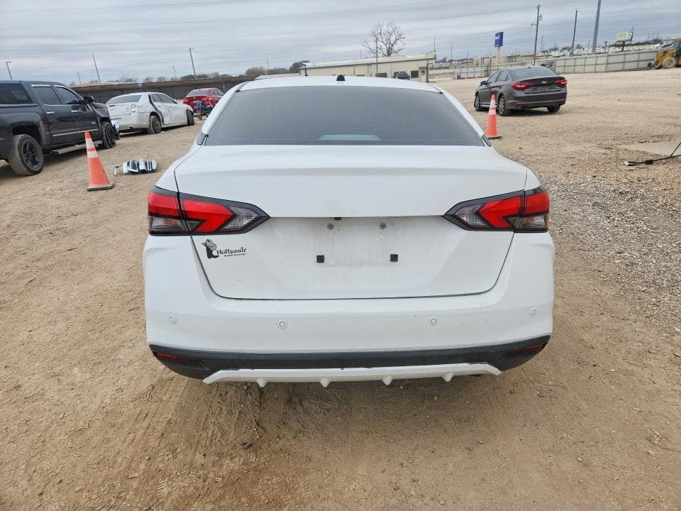 2021 NISSAN VERSA 6