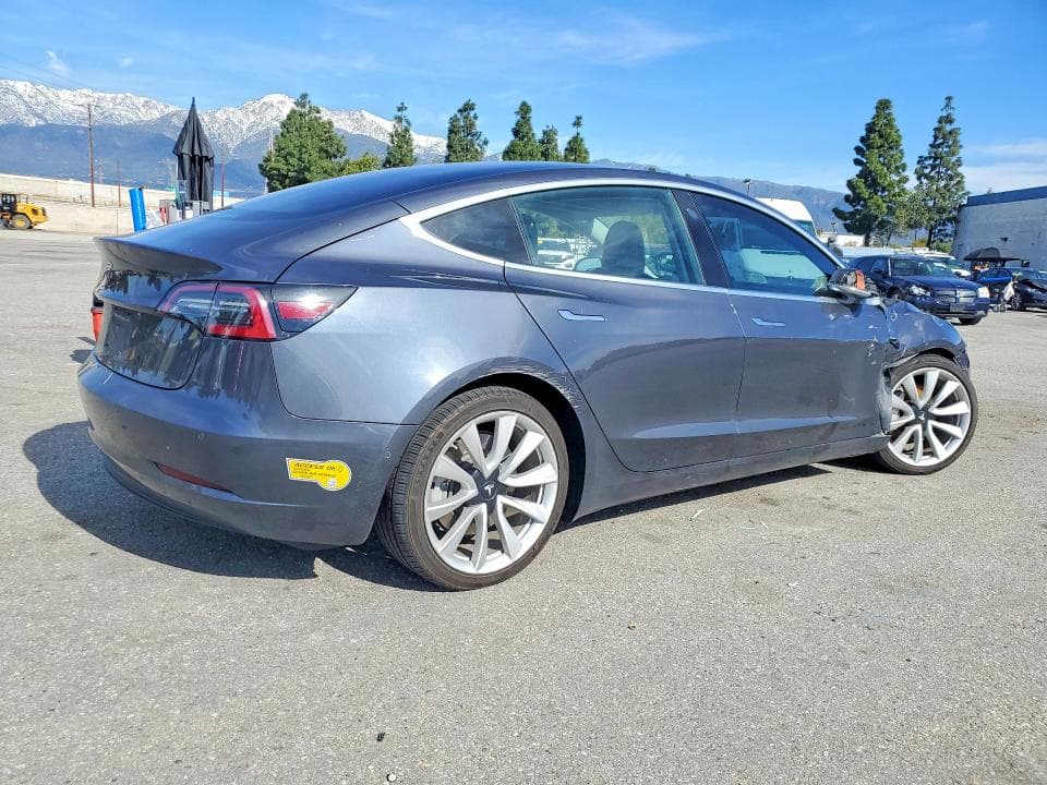 2018 TESLA MODEL 3 3
