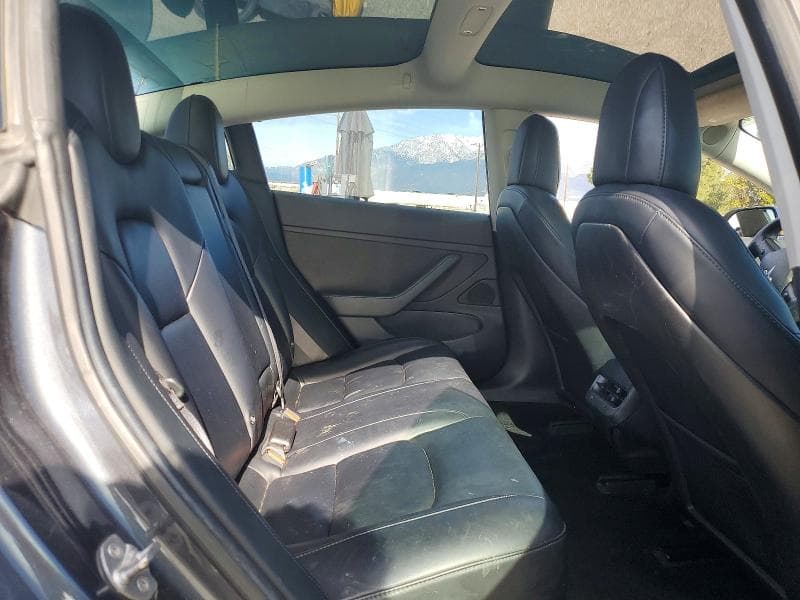 2018 TESLA MODEL 3 10