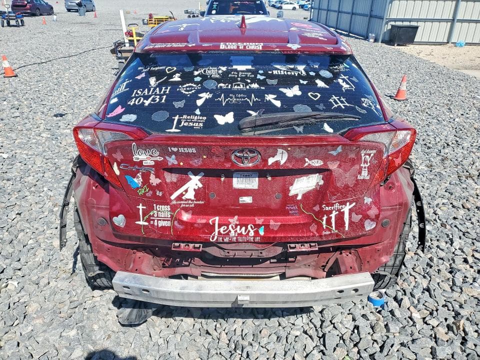 2018 TOYOTA C-HR XLE 6