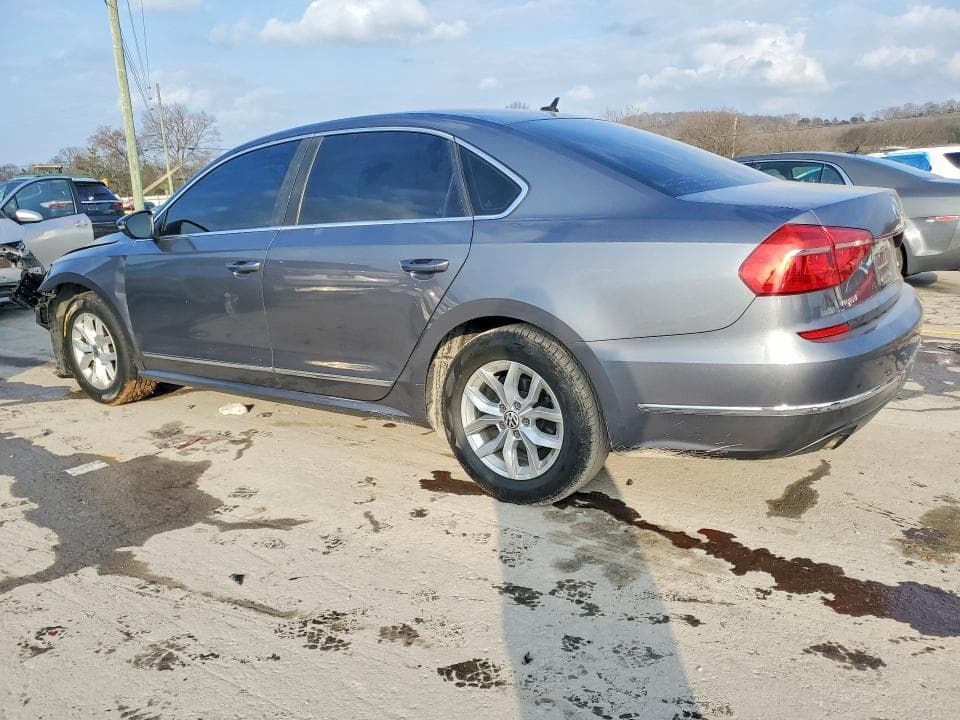2016 VOLKSWAGEN PASSAT S 2
