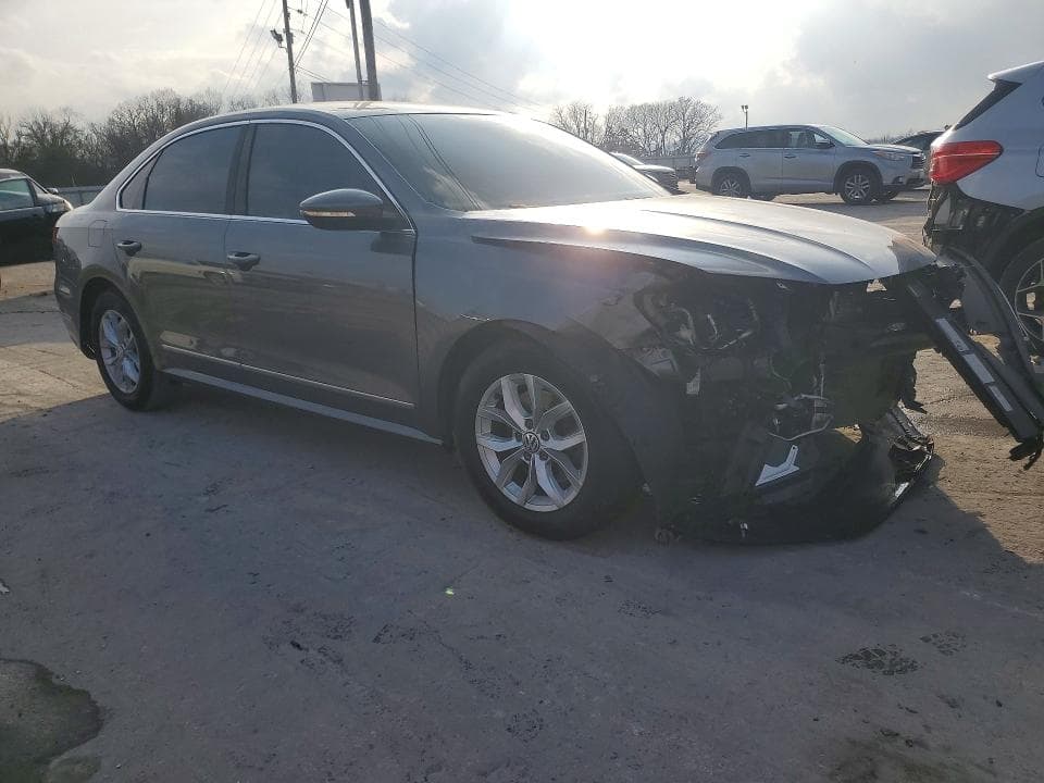 2016 VOLKSWAGEN PASSAT S 4