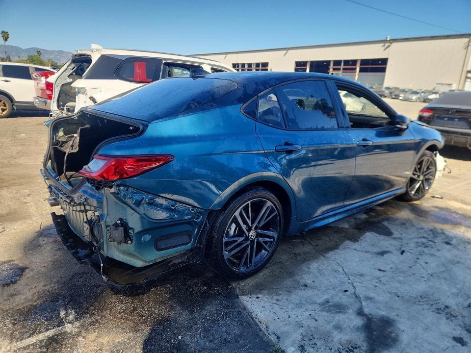 2025 TOYOTA CAMRY XSE 3