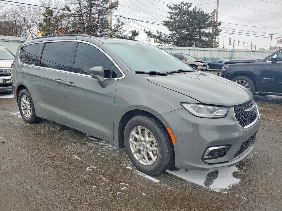 2022 CHRYSLER PACIFICA TOURING L 4