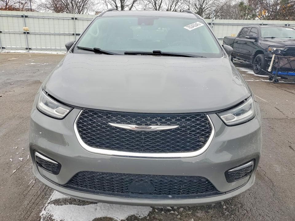 2022 CHRYSLER PACIFICA TOURING L 5