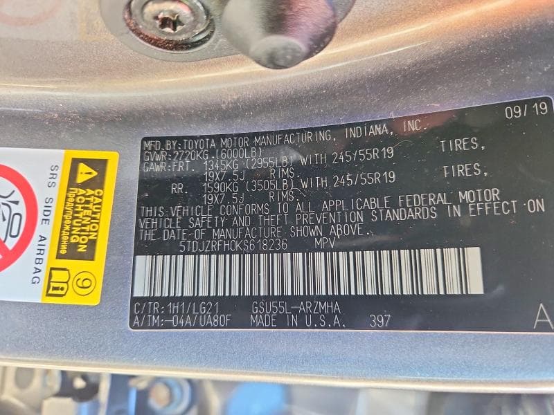 2019 TOYOTA HIGHLANDER SE 13