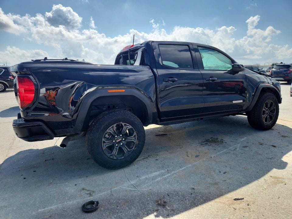 2025 GMC CANYON ELEVATION 3