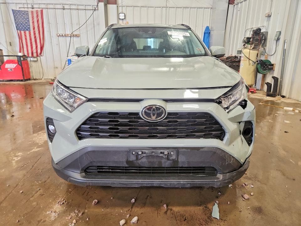 2020 TOYOTA RAV4 XLE PREMIUM 5