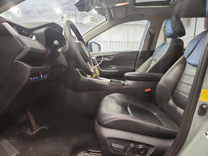 2020 TOYOTA RAV4 XLE PREMIUM 7