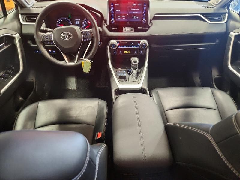 2020 TOYOTA RAV4 XLE PREMIUM 8