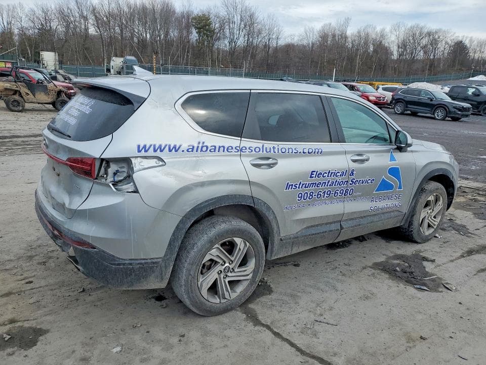 2023 HYUNDAI SANTA FE SE 3