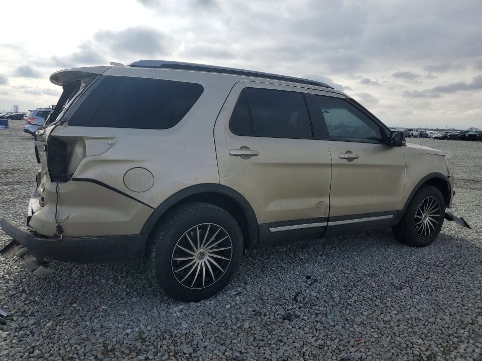 2017 FORD EXPLORER XLT 3